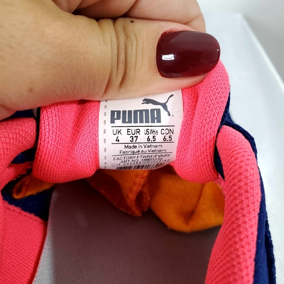 PUMA Women's Carson Runner Fashion Sneaker - Picture 11 of 12